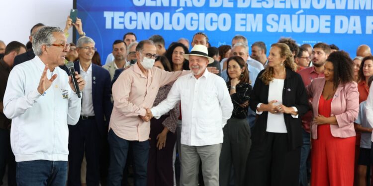 Fiocruz terá produção nacional de terapias celulares contra o câncer