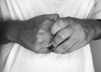 Atlas da Violência: Brasil registrou mais de 3,6 mil homicídios de mulheres em 2024; negligência e abuso sexual lideram ocorrências