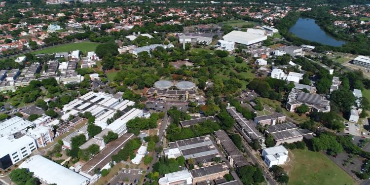 Greve na Unicamp: após 25 dias do início das paralisações, reitoria apresenta lista de compromissos e estudantes prometem análise